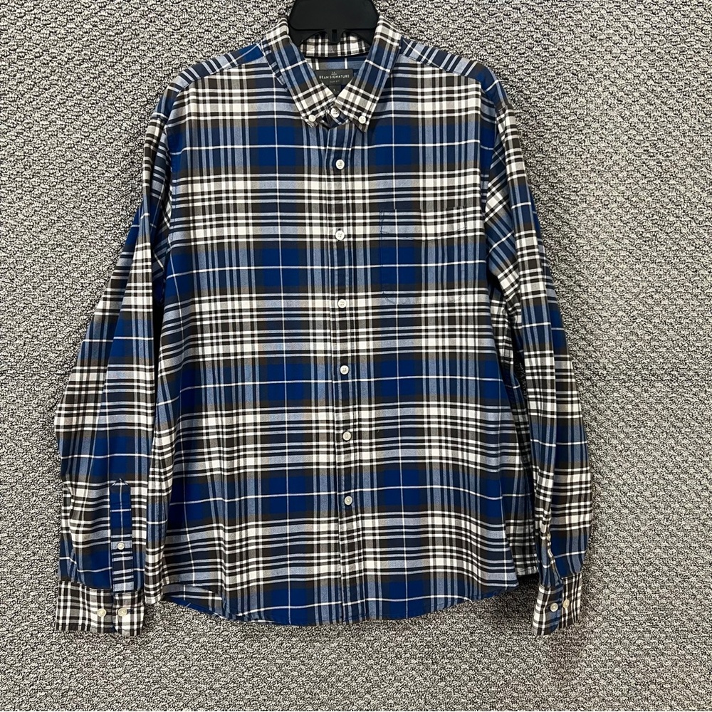 Signature  Slim Fit Blue and White Casual Button Down Shirt